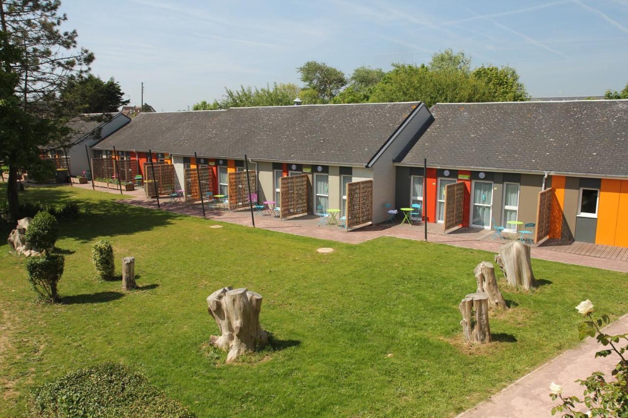 Les Tourelles Village De Vacances 아스넬레스 외부 사진