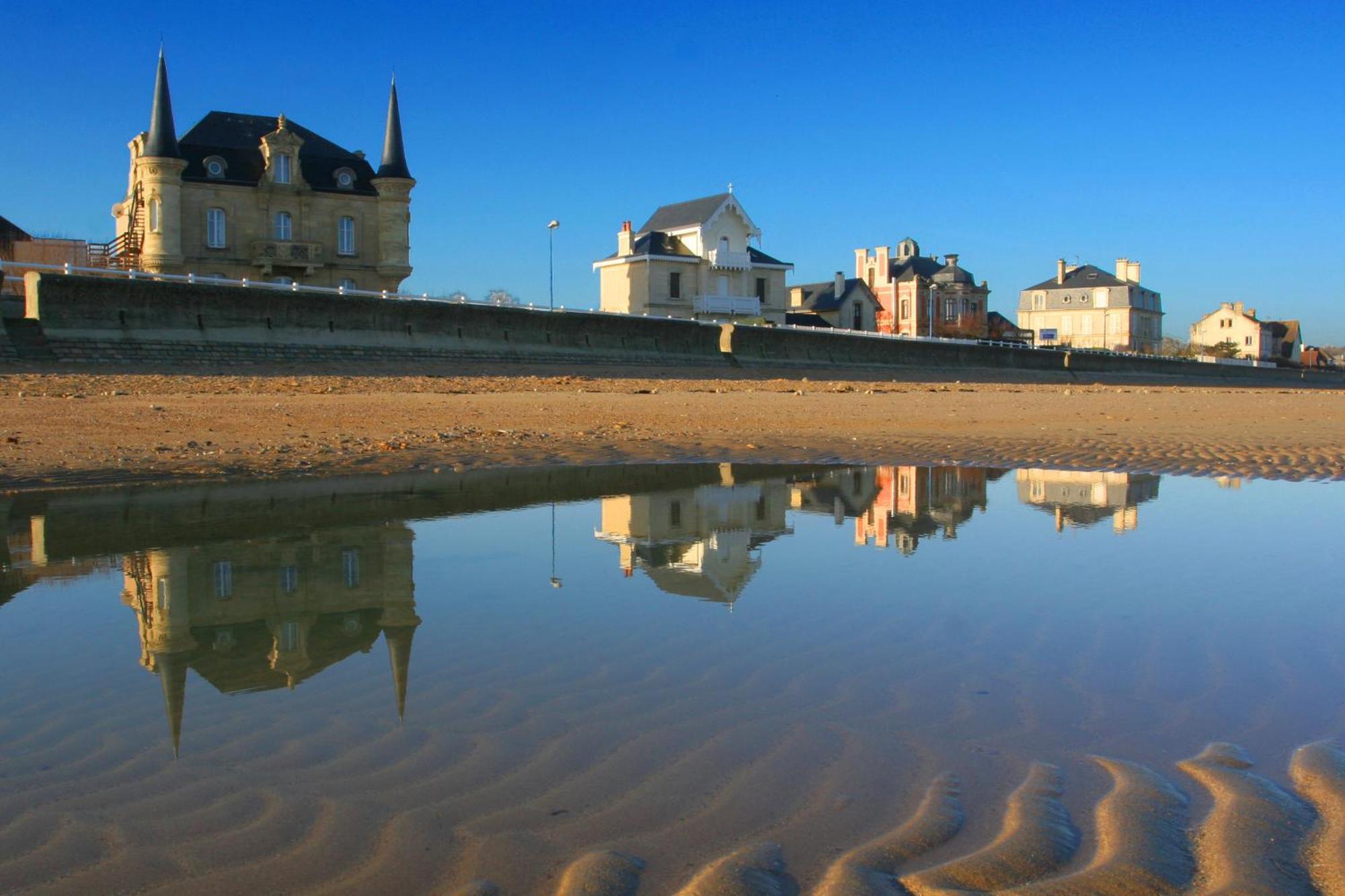 Les Tourelles Village De Vacances 아스넬레스 외부 사진